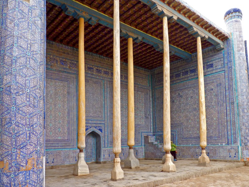 uz09045.jpg